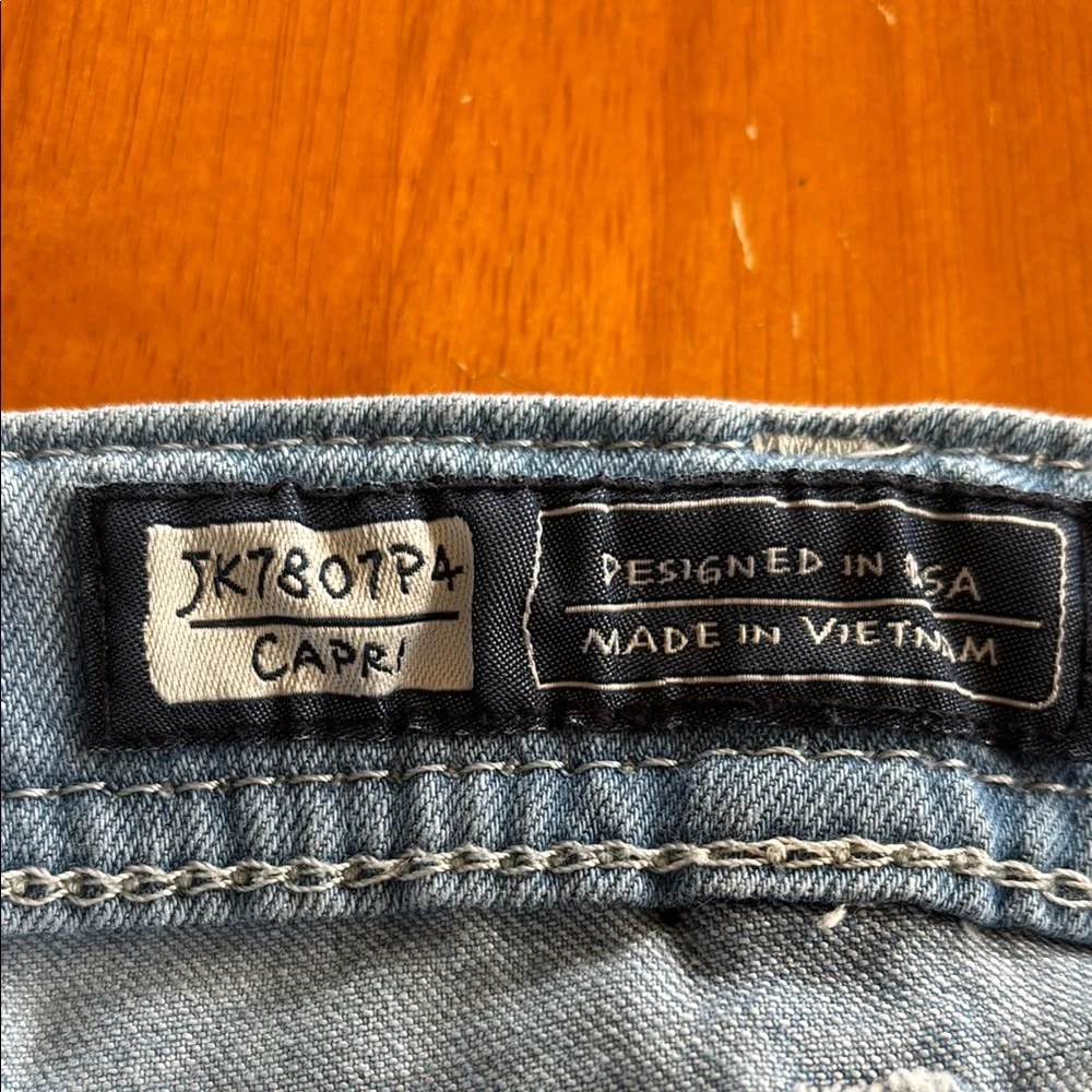 Miss Me Capri Girl Jeans - Picture 3 of 8
